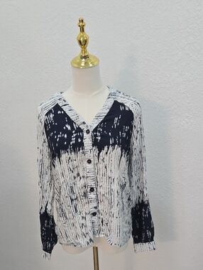 Women's Dark Navy Blue and White Button-Down Shirt - Classic V-Neck Style